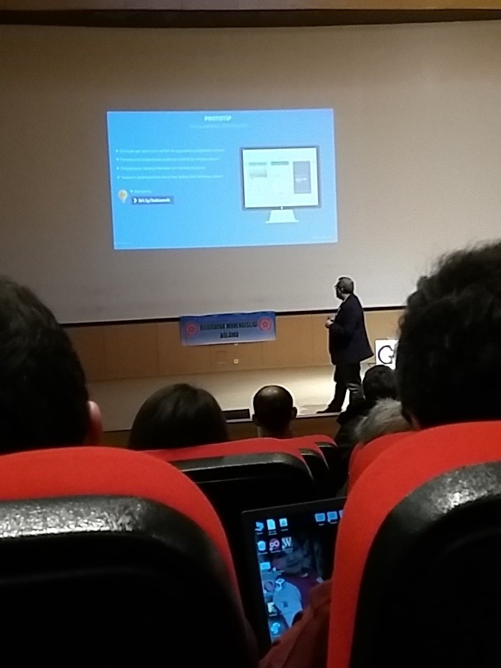 zyadgn's tweet photo. #devfestsivas #cubmk #gdgsivas haziriz:)) https://t.co/HPHcWLS82a