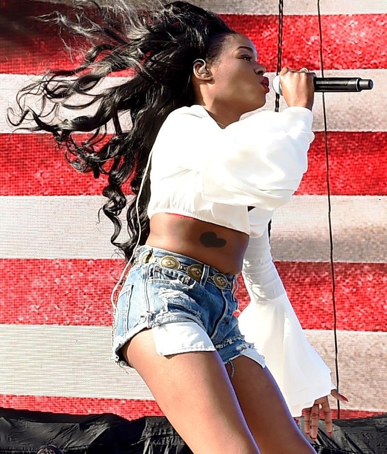 mtvhrvatska's tweet photo. Pogledajte video @AZEALIABANKS za pjesmu #CountContessa https://t.co/suvDA0Xgk1 https://t.co/IzihokcHlm