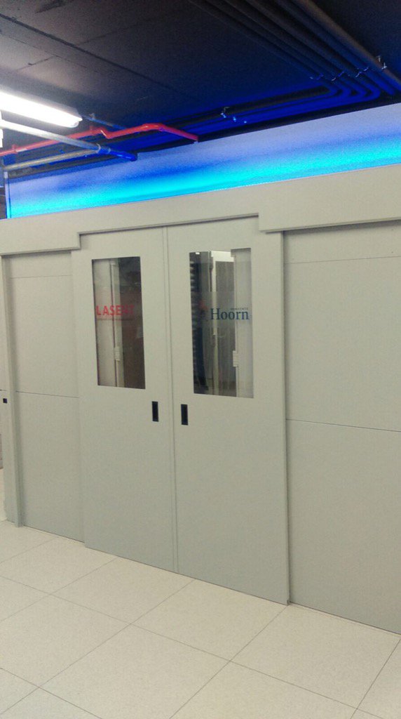 Lasent_'s tweet photo. Een prachtige #serverruimte opgeleverd. En een zeer tevreden klant. #lasent #datacenter #computerruimte https://t.co/nkczAkrQ8n