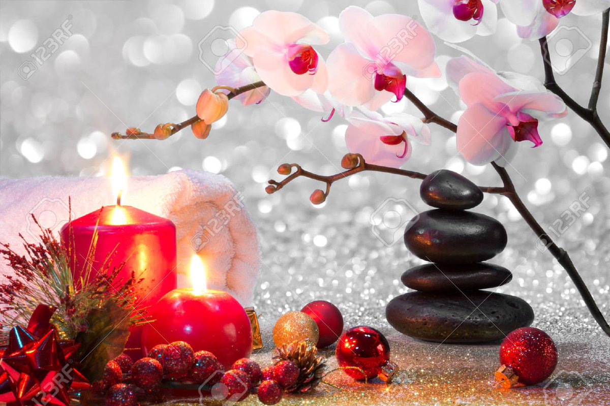 SublimForme's tweet photo. Pour #Noël, pensez à #offrir un #massage ou un moment#Bien-#être (#sauna, #hammam, #Spa) - à partir de 10€ https://t.co/mRTzsFTfH4