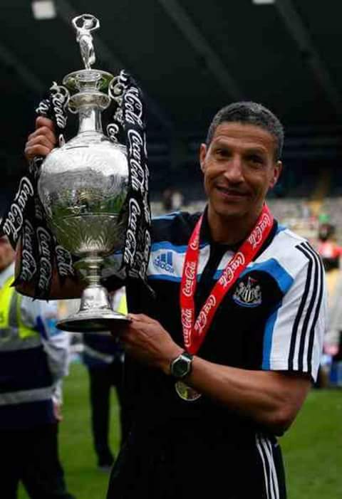 Happy Birthday to former boss Chris Hughton. He\s doing a magnificent job at Brighton. / Donny. 
