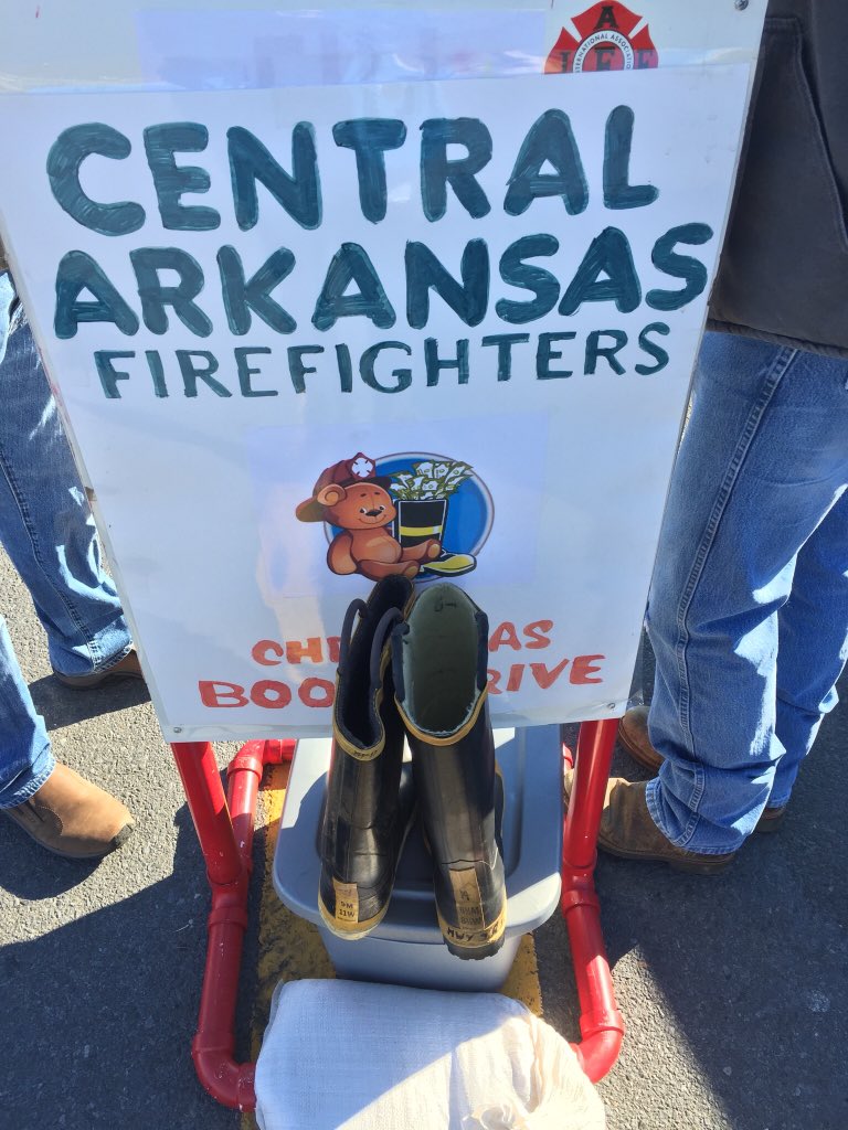 EAST students serving "Fill the Boot" with Central Arkansas Firefighters. 🚒