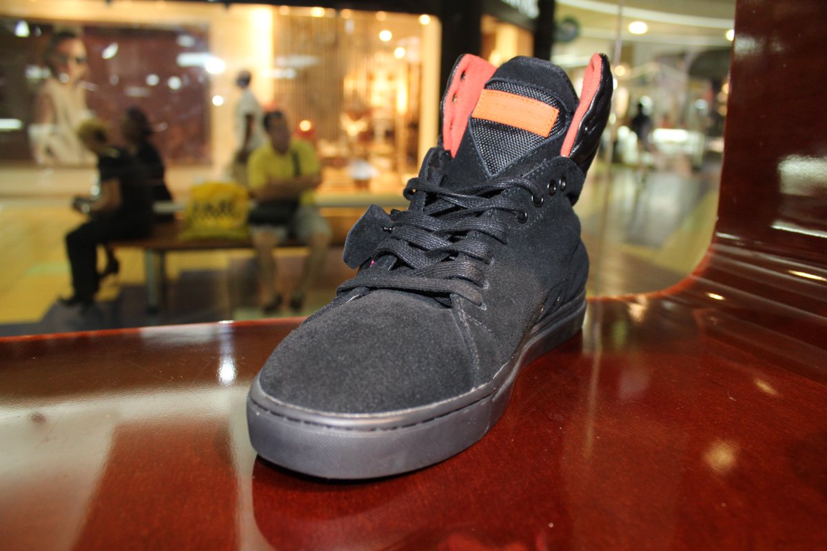 Urbanfly507's tweet photo. ¡El negro combina con todo! ¡Encuentra los zapatos indicados en #Urbanfly! https://t.co/JMwwL7njpi
