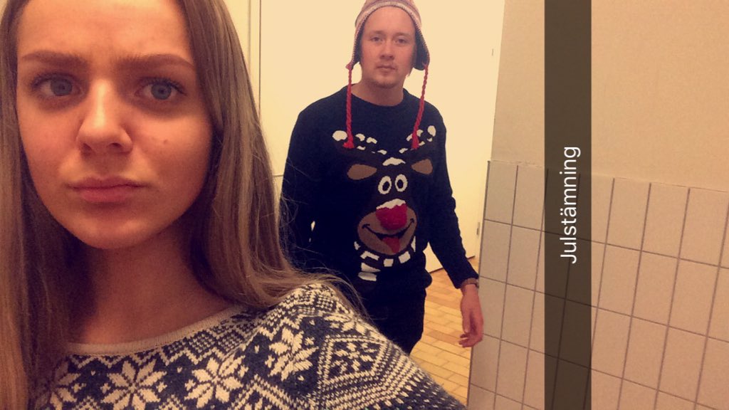 anjafrille's tweet photo. Jag och Rudolf här känner julstämningen nu på lucia dagen på skolan https://t.co/kHB3Ibgzmp