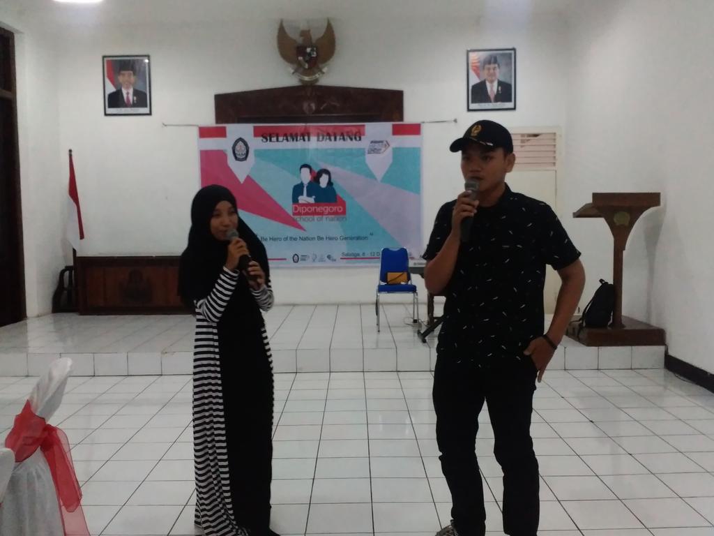 DSNUNDIP's tweet photo. Singing now - Terima kasih cinta https://t.co/abaV55KBDy