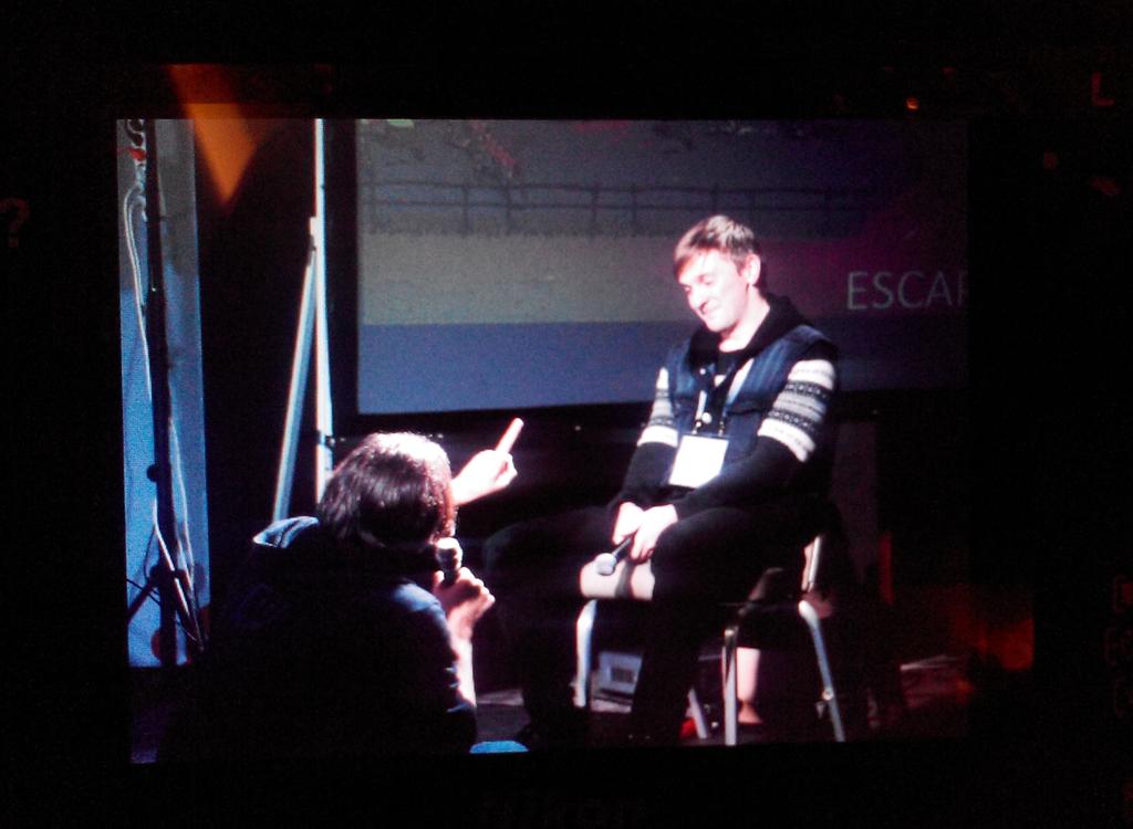 Snavidna's tweet photo. @JonCarnage on his knees, shaming an indie dev for making him play this crappy game at #GameLynch, #devgamm https://t.co/VgvpSycVfn