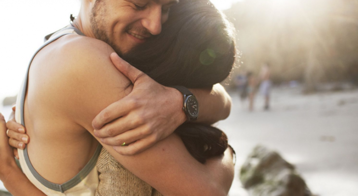 ExperienceLife's tweet photo. Do you feel your worries melt away when you #hug someone? Discover "why". @CollectiveEvol https://t.co/MOh99Wz3Zs https://t.co/GYlUBycwJu