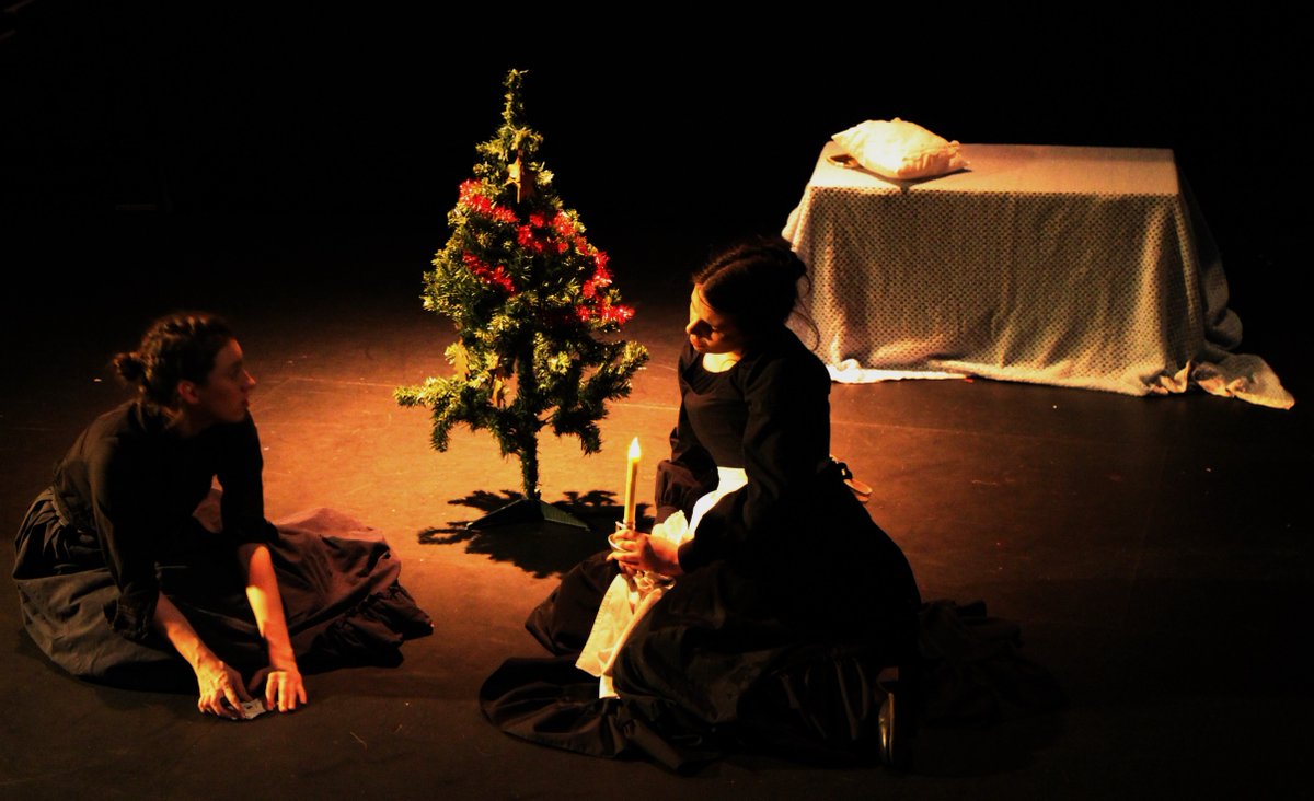 EtCHproject's tweet photo. 2/3 #ElectrifiedMusical: the Dimmock sisters; 1 a maid @Hatfield_House, 1 a dancer @SavoyTheatreLdn. @electrifiedpci https://t.co/K8REUoMsNR