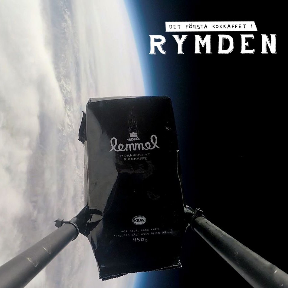 Lemmelkaffe's tweet photo. Vi är otroligt stolta över att få berätta, det första mörkrostade ekologiska/KRAV-märkta kokkaffet har nått rymden. https://t.co/weJtIQ0TnB