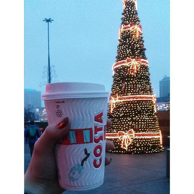 CostaChingford's tweet photo. Get set for the weekend with #Costa #HappyFriday #MerryChristmasToMe https://t.co/J7NeDCEEnl