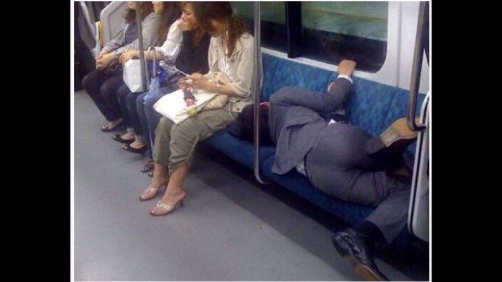 rtralphy's tweet photo. Seriously #couldda been anything tonight #TheValley #trainhome https://t.co/nqu0SW2Y5X