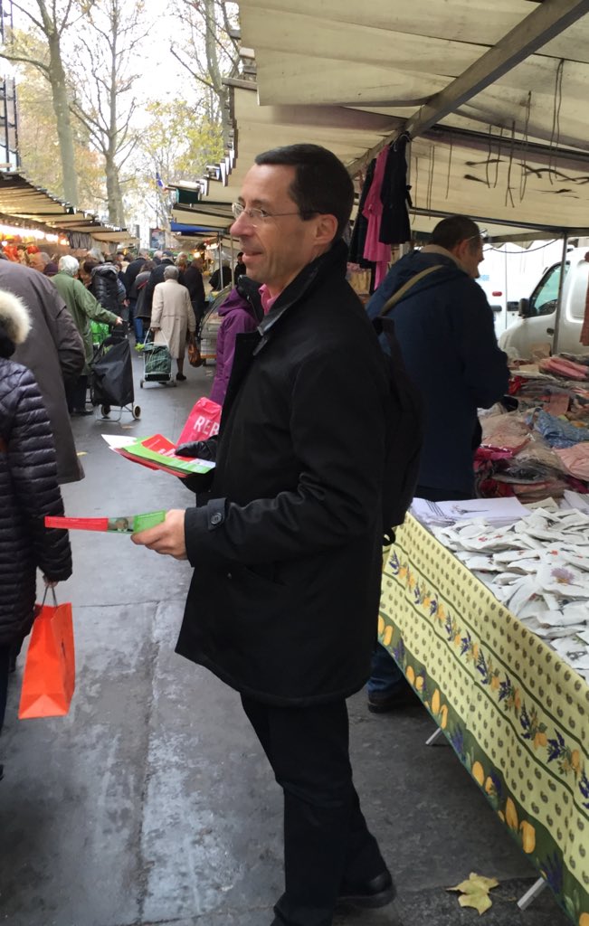 v_bocquillon's tweet photo. A Raspail, mobilisation du @psparis6 pour convaincre les derniers indécis #VotezBarto @AvecBarto @AvecMariePierre https://t.co/VhG9F6RDeR