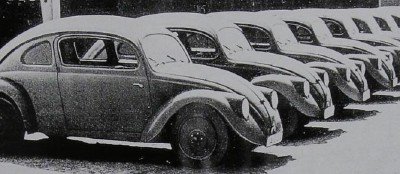 car_curious's tweet photo. A pesar de que el Volkswagen Escarabajo estaba listo en 1937, hasta 1948 no salió a la venta la primera unidad https://t.co/QhZ5pKs1Vt