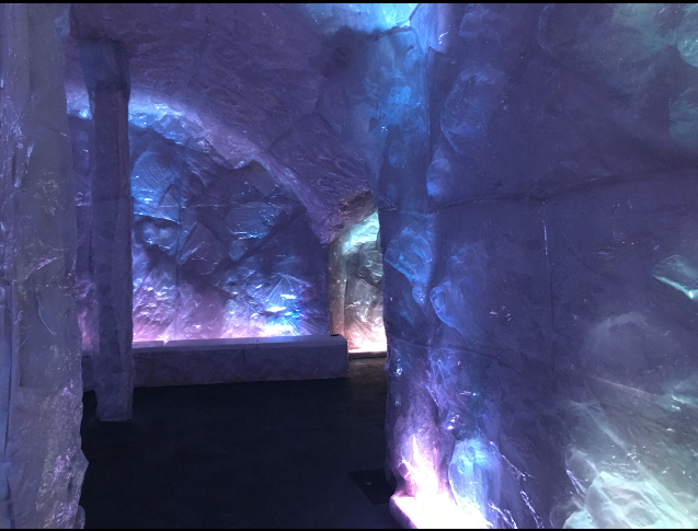 _ONCEUP0NATIME_'s tweet photo. Here's a sneak preview of our ice kingdom venue ahead of our Christmas club night 2moro. Couple of Adv tickets left! https://t.co/Bc6VKkGEpq
