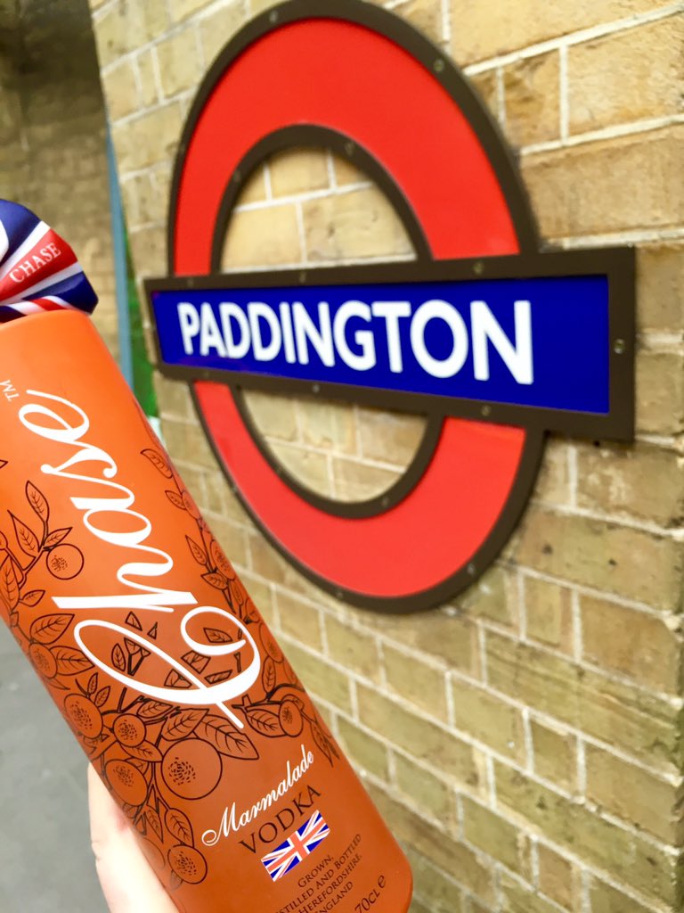 lauradickinson9's tweet photo. An arrival Paddington bear would welcome!! @HarveyNichols bound come and find me for a festive @ChaseVodka tipple https://t.co/bKBjo0KmLF