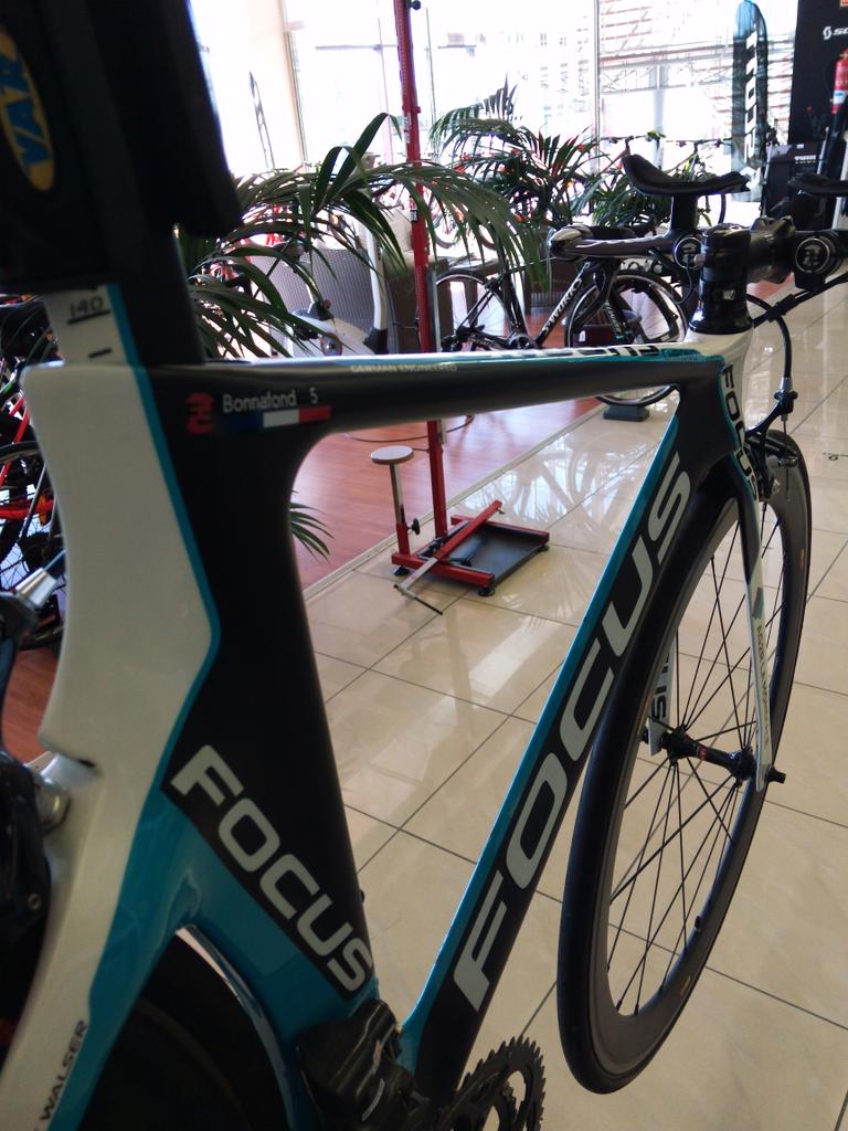 juanmesa9's tweet photo. @GBonnafond , tengo una de tus antiguas bici en #Tenerife , Ficus chrono 2013 https://t.co/7uAHAHhFT1