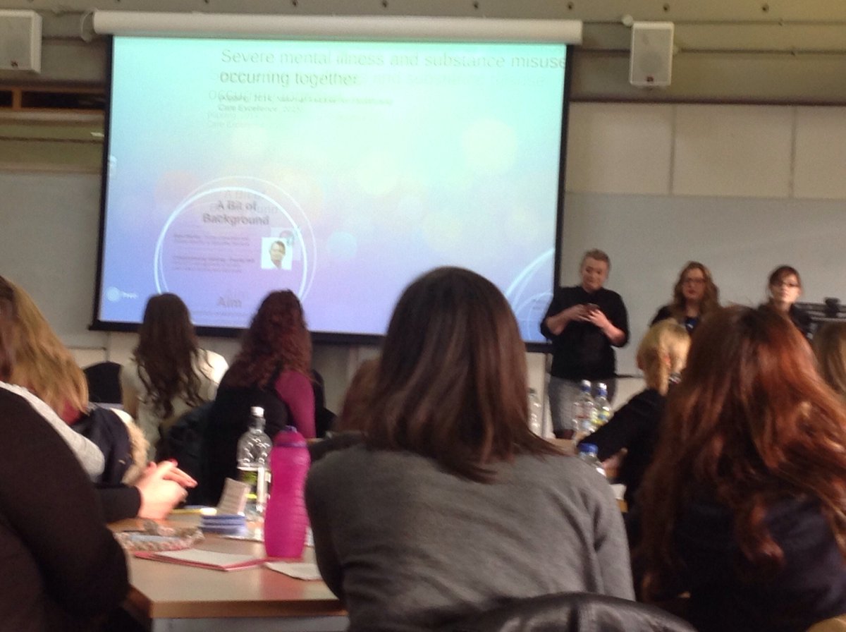 0xHypeApp's tweet photo. This @UoN_SHS mental health group is serious...they are using Prezi and using their phones as the clicker!!!! Crazy https://t.co/fCAMj2hP8O