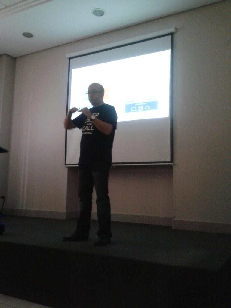 _Juankar_'s tweet image. #Docker 100% . A tope en #Reconnect2015