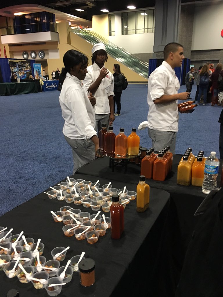 Hellofa1's tweet image. Order your #rockstarsauce for the holidays!! #sauces #foodie #food #dining #dinner #bbq #mumbo #buffalosauce #spices