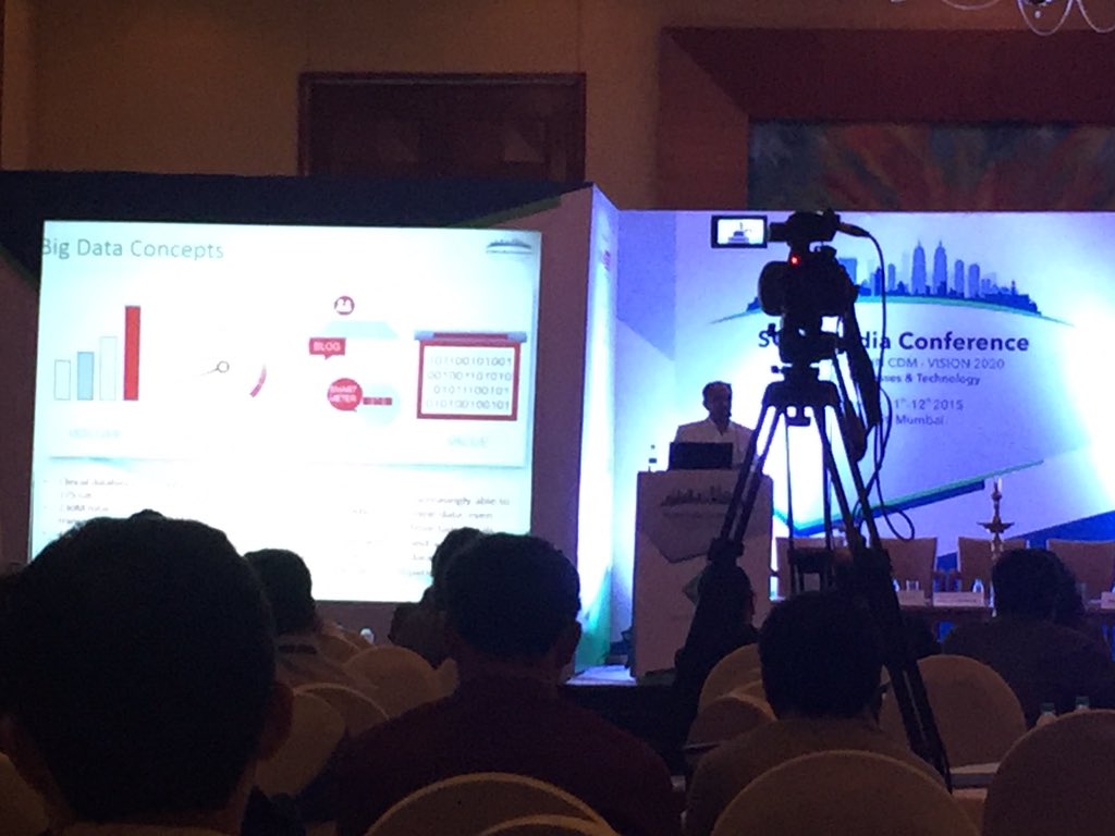 datajonathan's tweet photo. How to handle big data?  Learning how at SCDM India conference @SCDM_DataDriven https://t.co/Zheuu5dZkL