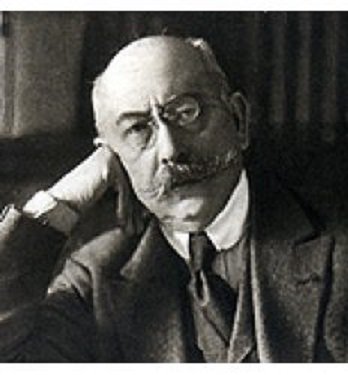 "Dostluk çınar gibidir. Meyvesi olmasa da gölgesi yeter." 

/Alfred Capus/