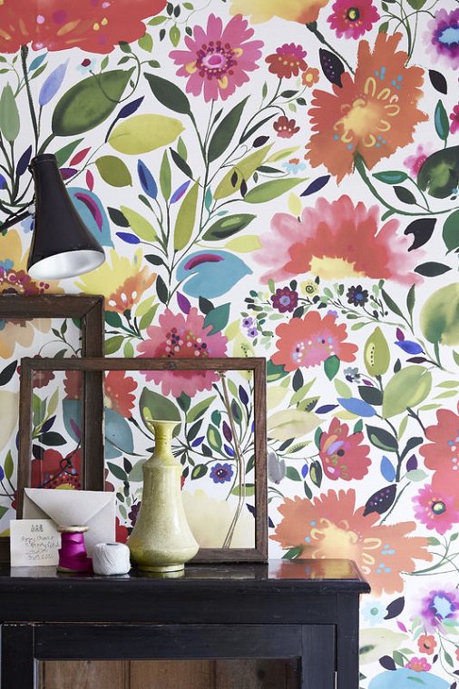 GilroyInteriors's tweet photo. A new look in time 4 #Christmas ? @clarkeandclarke &amp; @KimParkerStyle Art Book #wallpaper with u in time 2 #decorate https://t.co/fR9MscHMxv