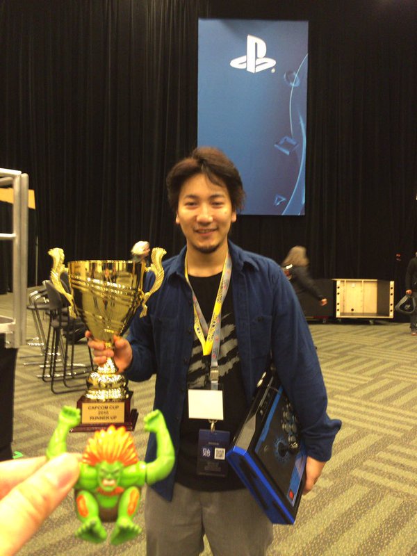 seimogodios's tweet photo. Pra quem dizia q Daigo tรก morto e nรฃo ganha nada, saiba q ele venceu o Topanga A e ficou em 2ยฐ no #CapCup2015 https://t.co/i6YQ1mDaDd