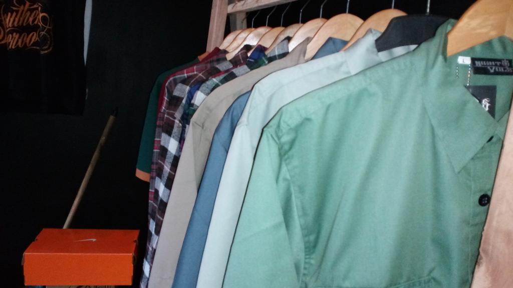 Alfiandi_FS's tweet photo. Edisi bakulan :3 ready stock at.DAENDELS STORE !!! Workshirt, flanel, polo :g https://t.co/9lW3AxHWtd