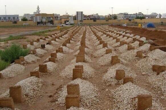 Ya Allah, dalam qubur2 ada org2 yg kami cintai dn mereka mencintai kami. 
Ya Allah, rahmati dn ampunilh mereka.Amin.