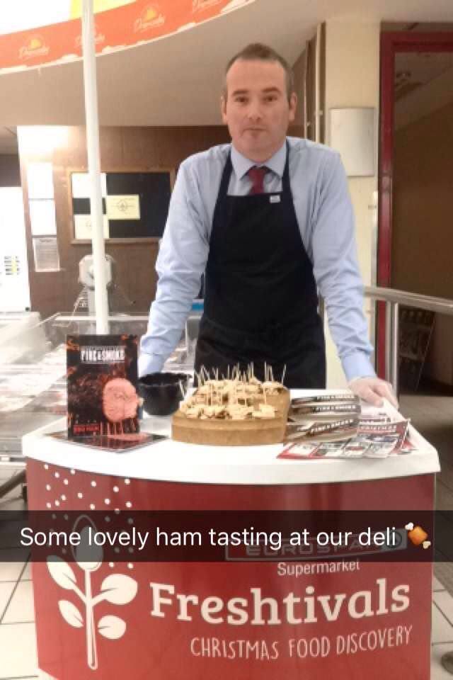 Eurospar_Comer's tweet photo. Come in store for our xmas party with special offers and local @CastlecomerHigh students helping out!#eurosparcomer https://t.co/zWOpajUnQ1