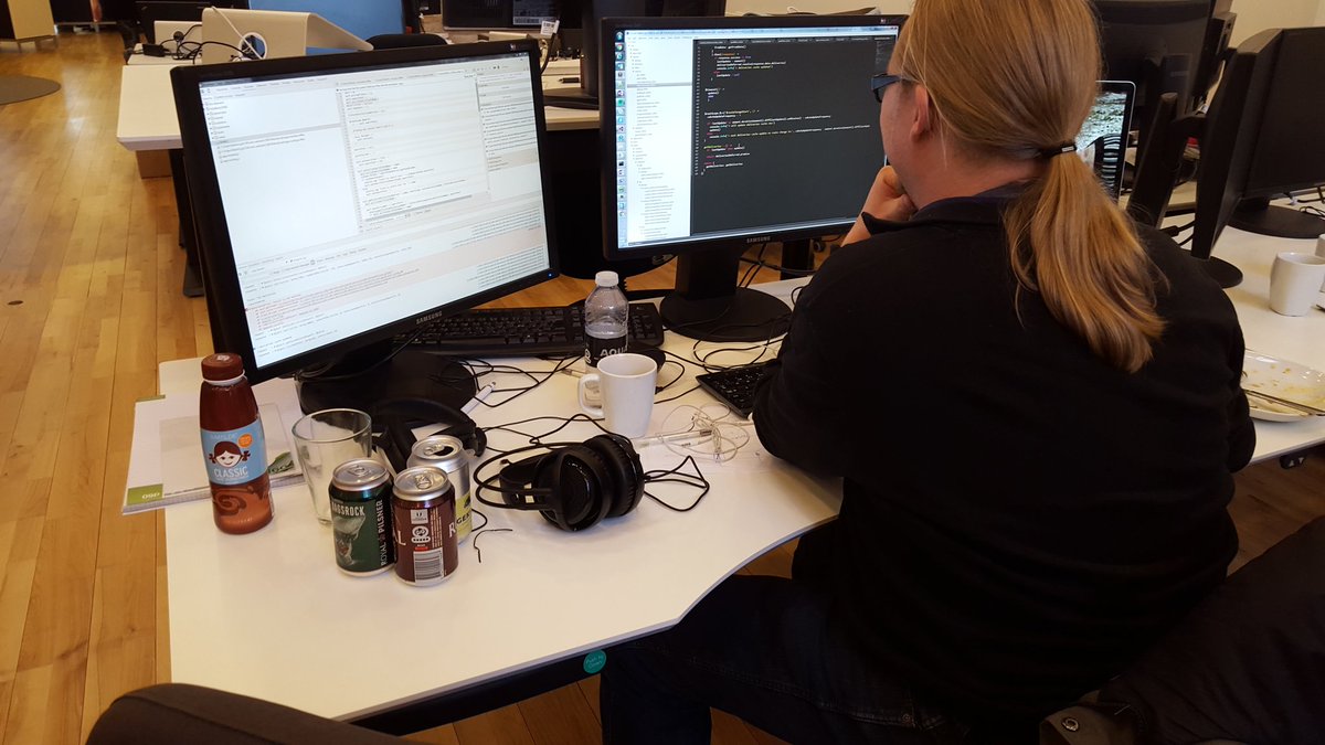 d60dk's tweet photo. Developer's survival kit. #friday #Survivor https://t.co/fOEEat2rpB