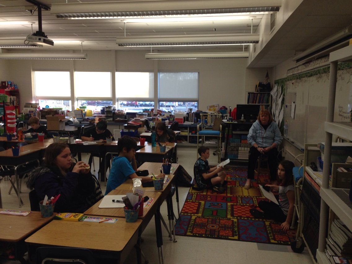lwcaccavale's tweet photo. DES students take time before school to practice math with a great teacher #des15 #ycsd15 https://t.co/dAHtpNfkbE