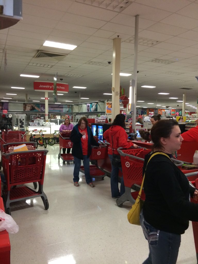 dustylee1987's tweet photo. Still going!  #sheetz #bestincommunity @maxwellwiller @KCamps327 @BenGainer2186 @gilliangagliar1 https://t.co/cSr2eq58pi