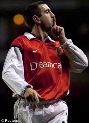 Happy bday  Nigel Winterburn. No one smashed people off the park & protested innocence like you did. 