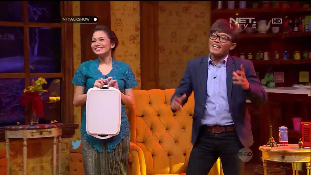 Agustina2889's tweet photo. Teh Asoy Buatan maya2x @newsuleprikitiw @mayaseptha @Ini_Talkshow @netmediatama #IniTalkshowNeo7 https://t.co/jYo5i0XSQC