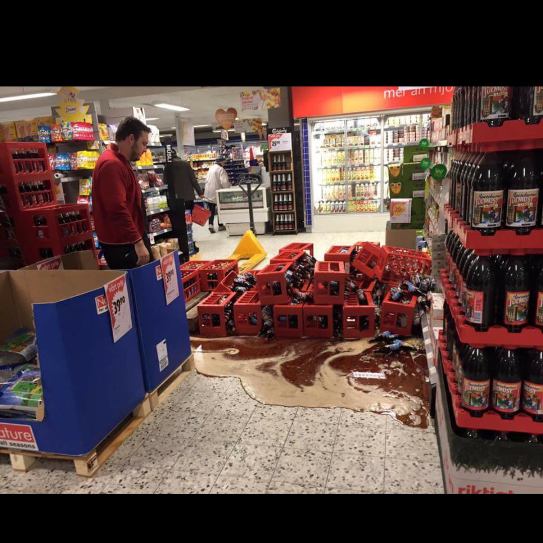 JessikaBjersand's tweet photo. Hur mycket livslust har man kvar som ansvarig till detta? https://t.co/qfE8bKzaE8