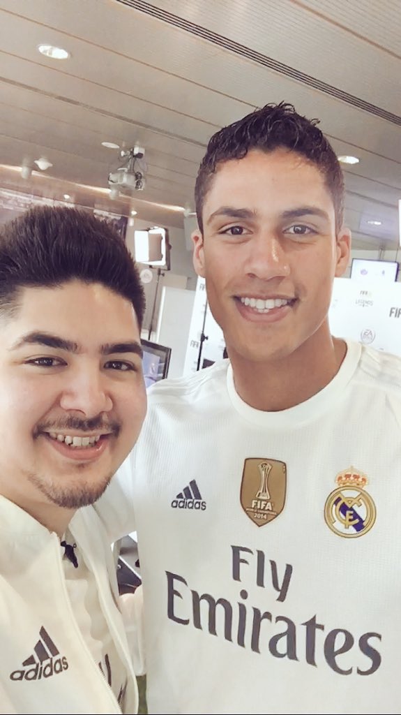 Castro1021's tweet photo. MAIN MAN VARANE!

He was so into FIFA! He kept yelling at me for not passing the ball to him! Still took a selfie :P https://t.co/qNlNxJGreF