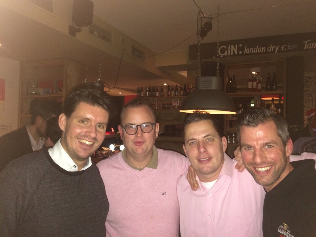romanista's tweet photo. Moie #train2eu borrel met @WoningD @DavidEerdmans en @Blijdorper https://t.co/obkaldNEW7