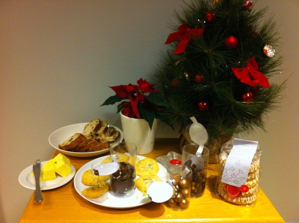 EmilyinOslo's tweet photo. Holiday season at the Embassy means snack overload! https://t.co/10siSAk1mh