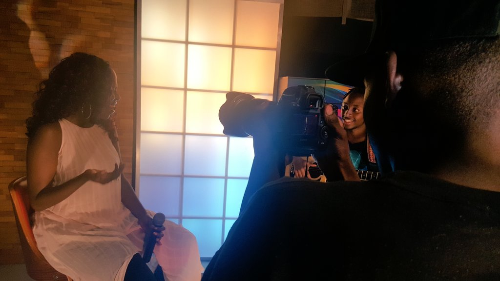 LarryMadowo's tweet photo. And here's @delamuziki doing one last rehearsal before she does the Hello Swahili cover by Dela https://t.co/jons8nRWjT