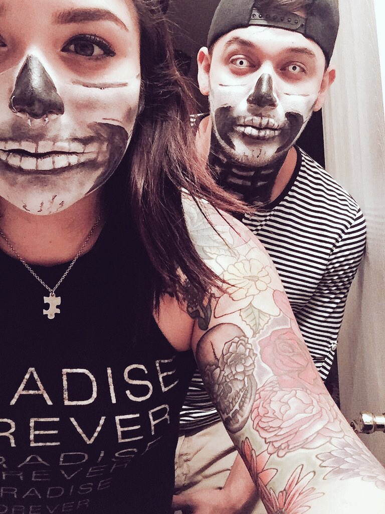 LexNicoleeee's tweet photo. #RaveMate #BaeGoals  @PLURstories https://t.co/06OKMovZuV