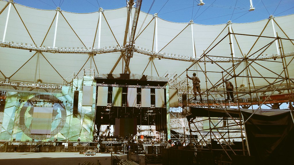 EstudioUf's tweet photo. Ya estamos en #LaPlata trabajando para el gran show de @LaBerisoRock. Generamos contenidos... https://t.co/oqXIxFK5Zr