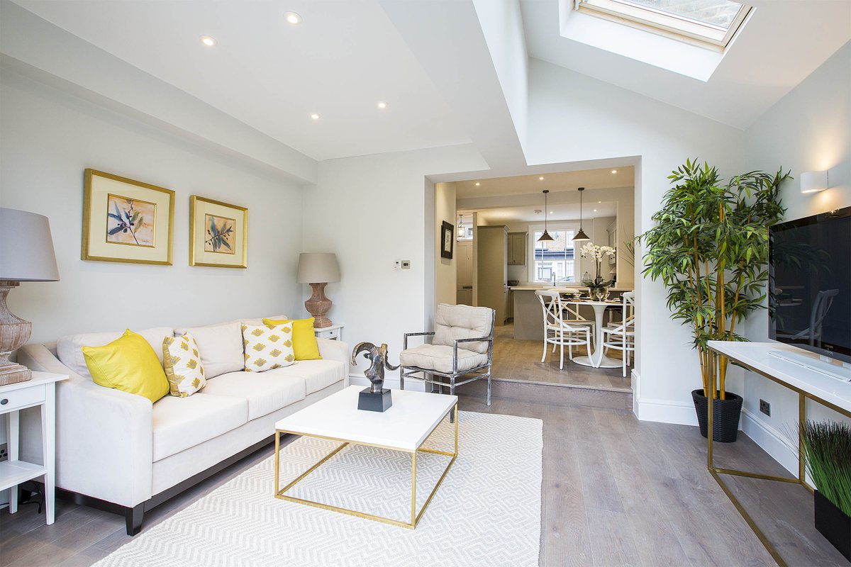 A little treat for Friday >> on.fb.me/1TFnNiK #Freshphoto #picoftheday #Interiors #Property #London #photo