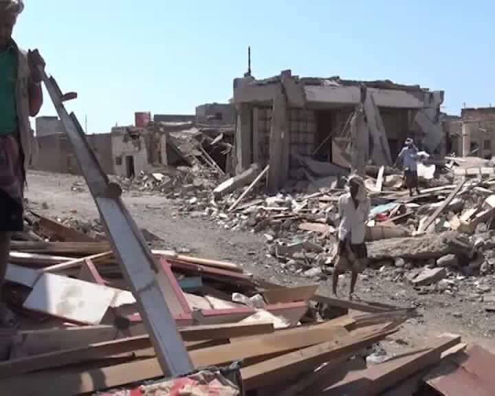almojeb380's tweet photo. dec.11 : 310 homes DESTROYED by Saudi airstrikes this week. 100s people killed or homeless https://t.co/mcOQxbLBO6 #Yemen @UN #300DaysOfWar