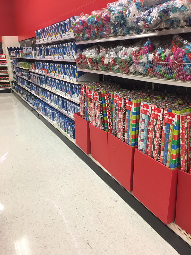 T1046 on merchandising routines. #beamerchant @LydiaDiazTGT <a href="/keithlyons01/">Keith Lyons</a> @ColonJosian