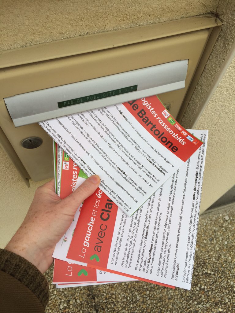 marie_colson's tweet photo. Dernière distrib de la campagne #AvecBarto #EnsembleIDF #VotezBarto #ps91 https://t.co/iptAcRuhfO