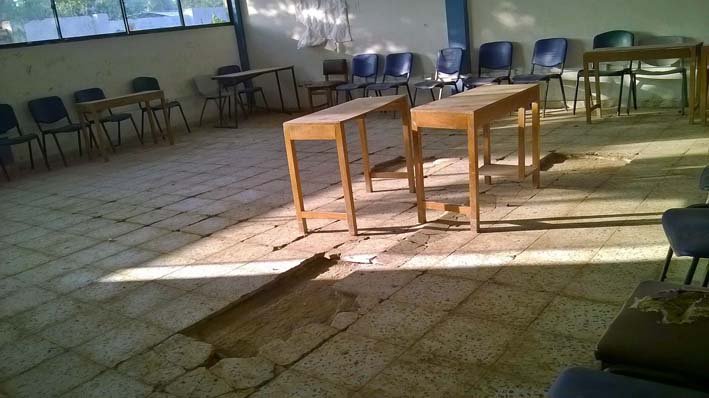 #NoHayDerecho que así se eduquen nuestros niños. Precaria situación de Colegio en Remolino goo.gl/Xt8sQn