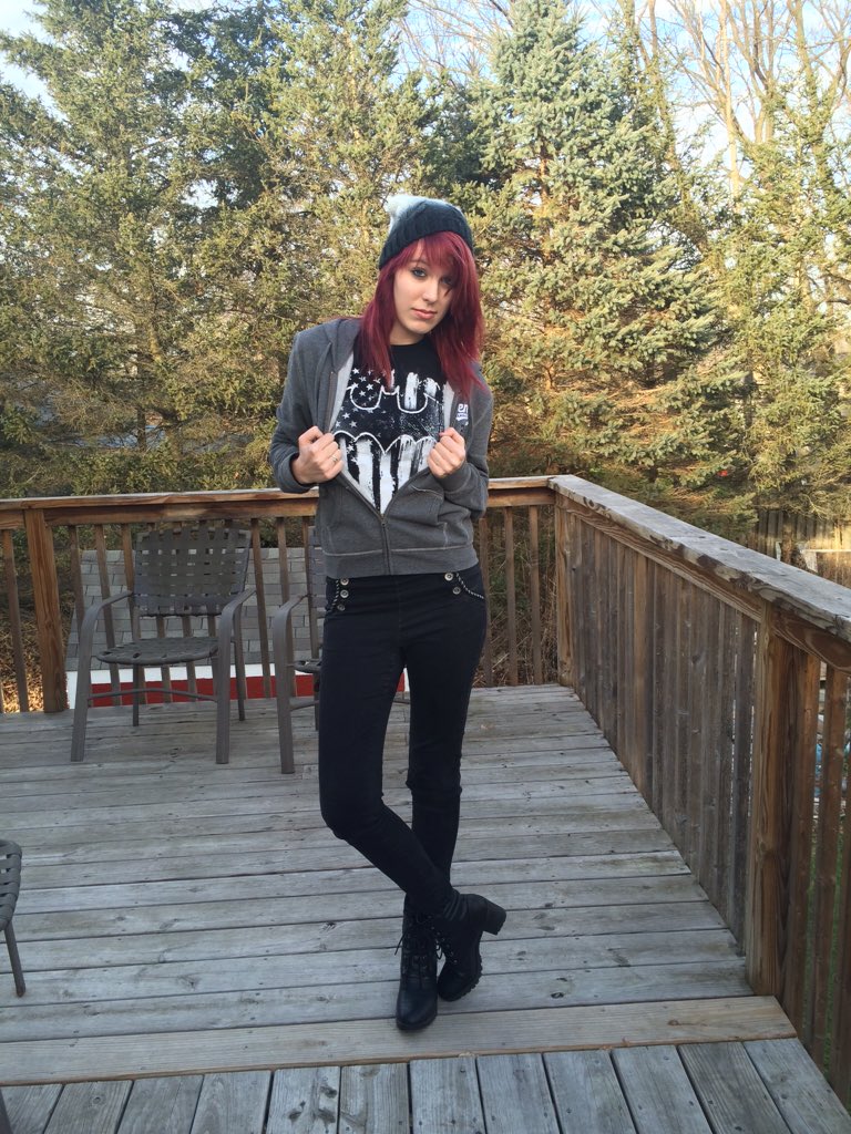 devilstamer's tweet image. I'm batman guys~ 
That's my secret identity~