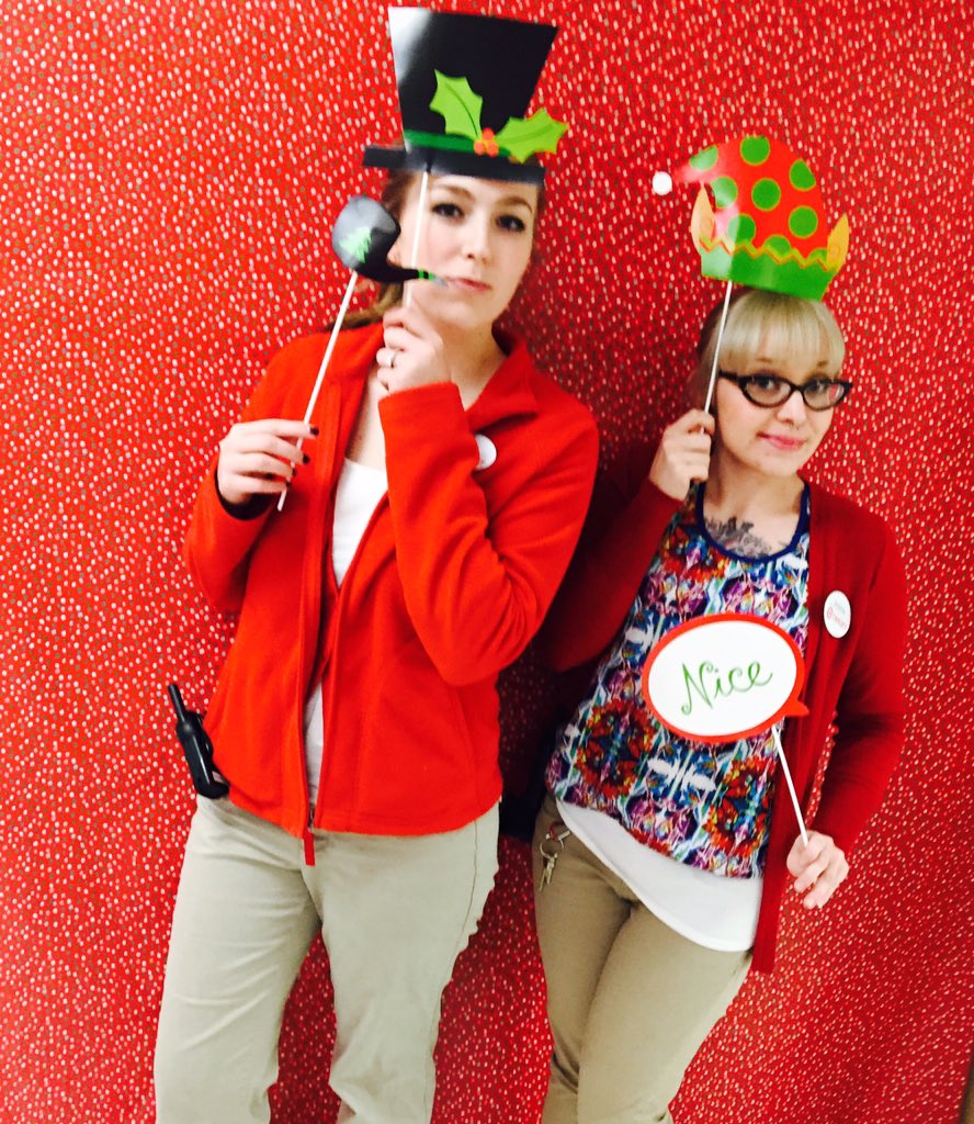 irene4target's tweet photo. It's a #T1349KindOfHoliday! #MyKindOfHoliday @Target 🎩🎄⛄️ https://t.co/MdSkAkJwGA