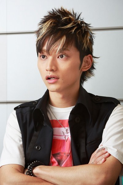 cosmosstardust's tweet photo. 愛しい愛しいだっちゃんの大事な日💛💛💛
２９歳の誕生日おめでとうっっっ！！！！

#日高光啓誕生祭 
#天才ラッパー 
#イエロープリンス
#ＡＡＡ https://t.co/EU8ZJJZhtK
